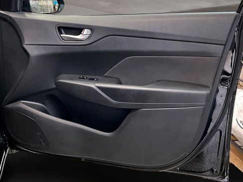 Used 2021 Hyundai Accent SE image 25