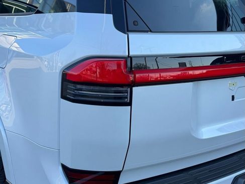 Used 2025 Lexus GX 550 w/ Accessory Package (Z1) image 26