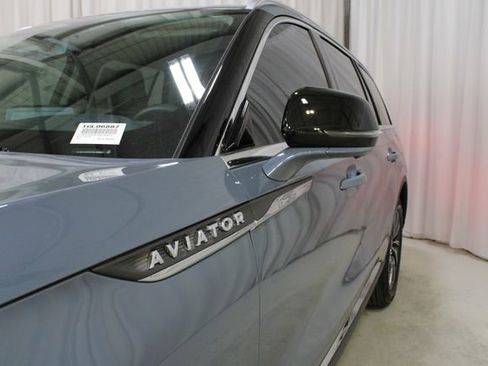 New 2026 Lincoln Aviator AWD image 32