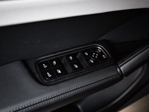 Certified 2026 Porsche Cayenne AWD/4WD image 22