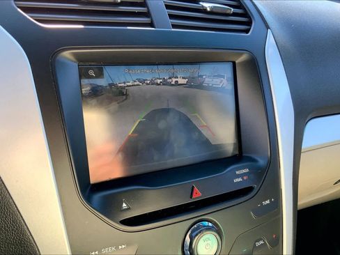 Used 2014 Ford Explorer XLT w/ Equipment Group 202A image 27