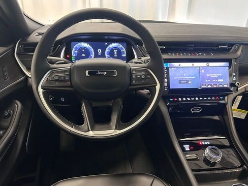 New 2026 Jeep Grand Cherokee Limited AWD/4WD image 3
