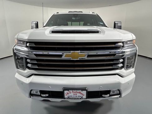 Used 2023 Chevrolet Silverado 3500 High Country image 2
