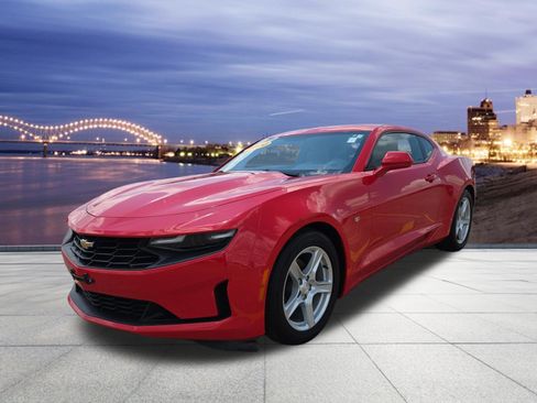 Used 2020 Chevrolet Camaro LT RWD image 1