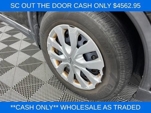 Used 2015 Nissan Rogue S FWD image 12