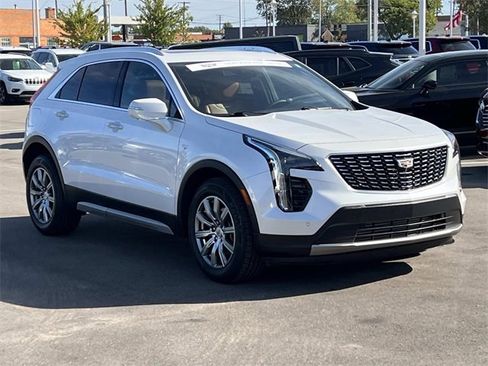 Certified 2022 Cadillac XT4 Premium Luxury w/ Enhanced Visibility Package image 7