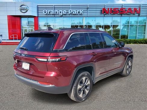 Used 2024 Jeep Grand Cherokee Limited 4xe image 2