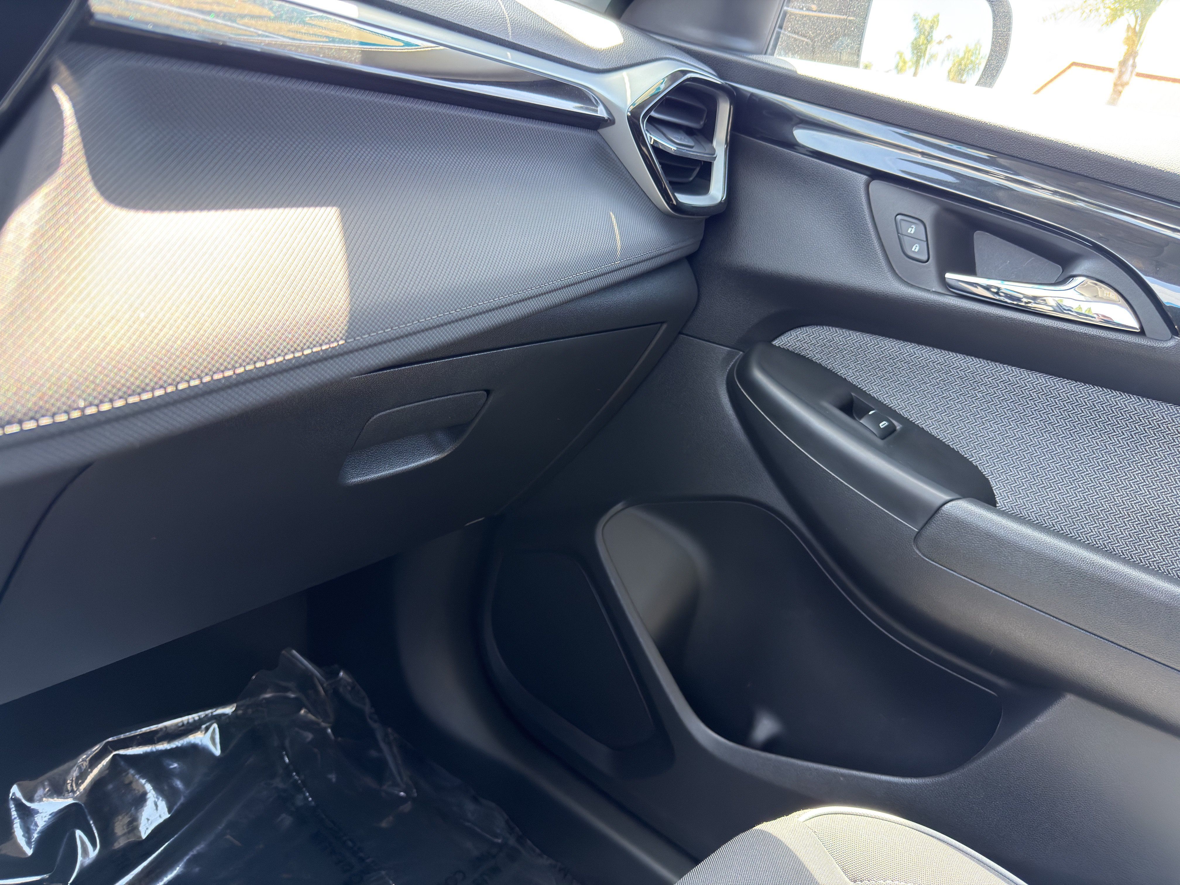 Used 2024 Chevrolet TrailBlazer LT FWD image 31