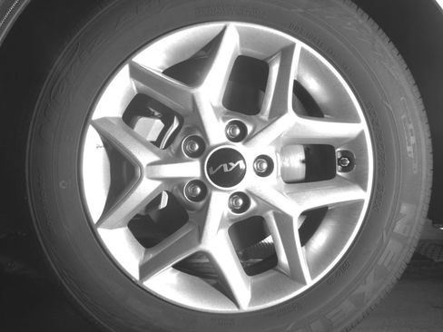 Used 2025 Kia Soul LX w/ LX Technology Package image 9