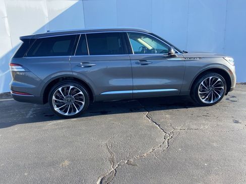 Used 2022 Lincoln Aviator Reserve w/ Equipment Group 201A image 9