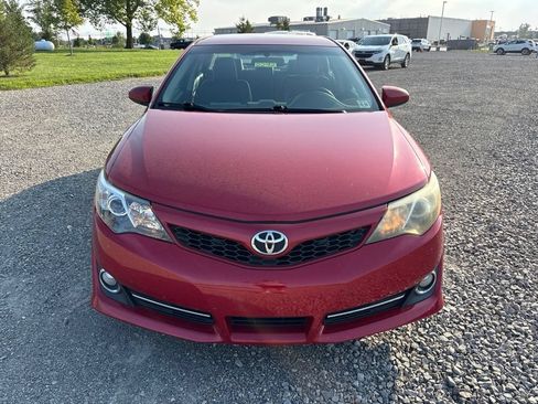 Used 2014 Toyota Camry SE FWD image 2