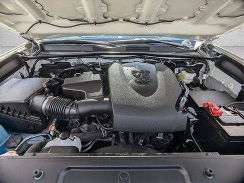 Used 2023 Toyota Tacoma Limited AWD/4WD image 23