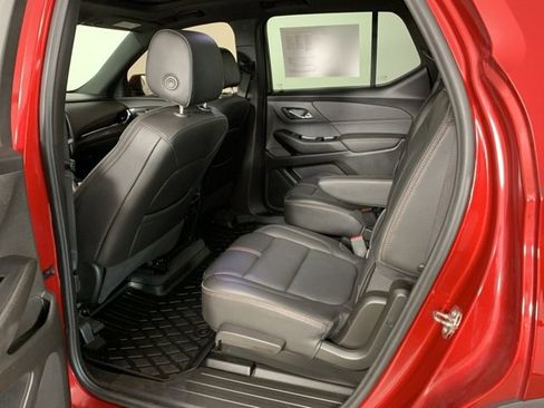 Used 2023 Chevrolet Traverse RS image 28