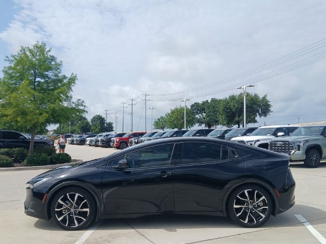 New 2025 Toyota Prius Plug-In Hybrid FWD image 6