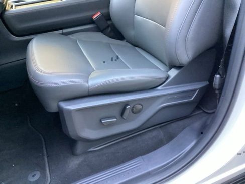 New 2025 Ford Expedition Active image 35