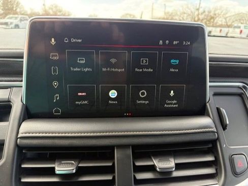 Used 2023 GMC Yukon AT4 image 12