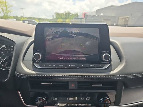 Used 2023 Nissan Rogue SV FWD image 26