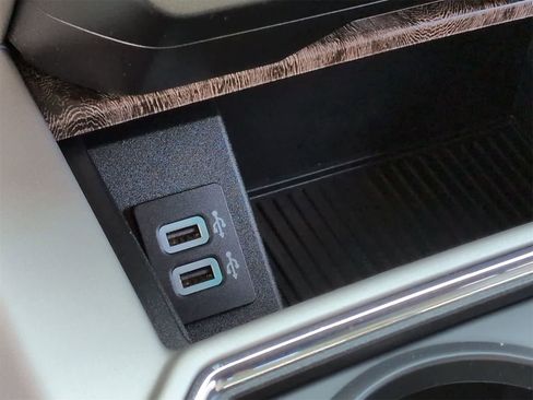 Used 2019 Ford F350 Lariat image 29