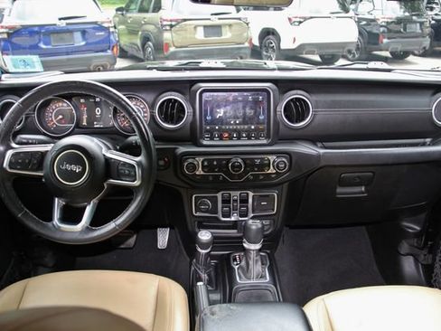 Used 2018 Jeep Wrangler Unlimited Sahara AWD/4WD image 32