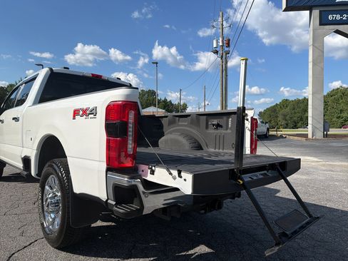 Used 2024 Ford F250 Lariat w/ Lariat Ultimate Package AWD/4WD image 7
