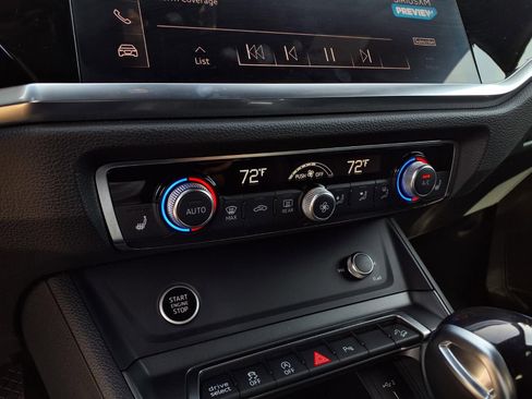 Used 2024 Audi Q3 2.0T Premium Plus image 11