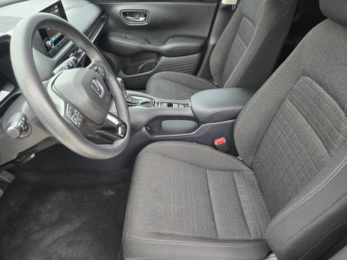 Certified 2025 Honda HR-V LX image 9