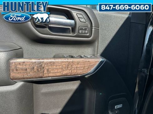 Used 2021 GMC Sierra 3500 Denali w/ Denali Black Diamond Edition image 16