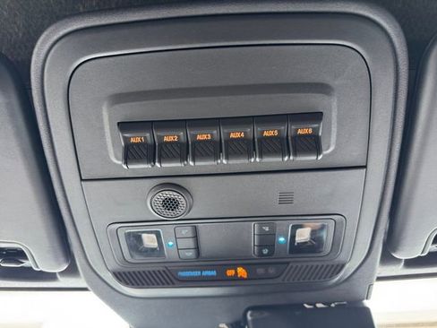 Used 2023 Ford Bronco Wildtrak image 25