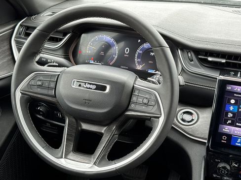 Used 2024 Jeep Grand Cherokee L Limited w/ Luxury Tech Group II AWD/4WD image 13