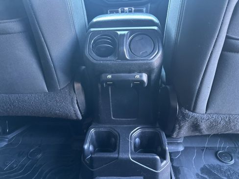 Used 2018 Jeep Wrangler Unlimited Sport S image 46