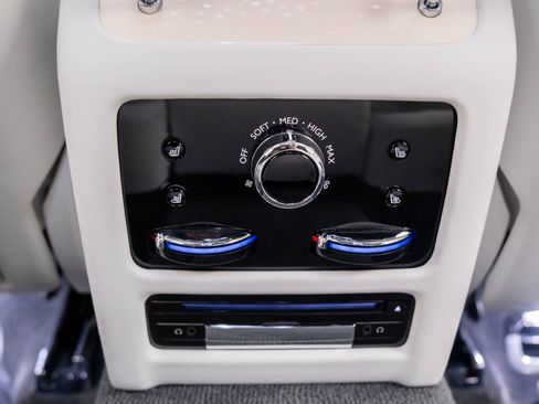 Used 2021 Rolls-Royce Ghost image 18