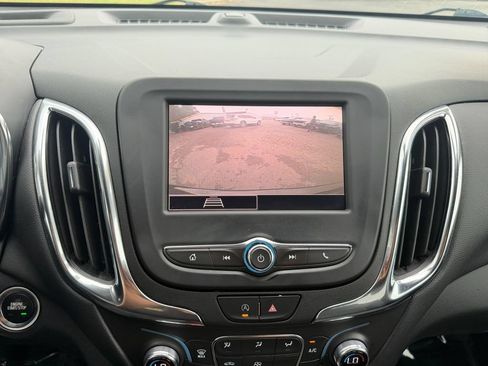 Used 2022 Chevrolet Equinox LT FWD image 21