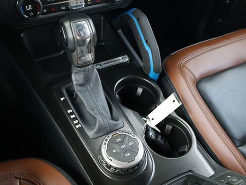 Used 2023 Ford Bronco Outer Banks image 15