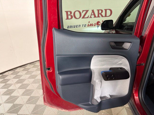 Used 2025 Ford Maverick XLT FWD image 32