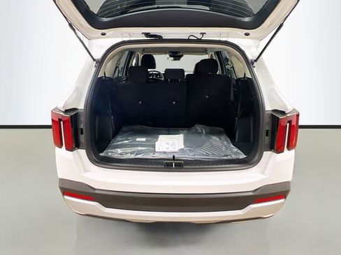 New 2026 Kia Sorento LX image 23