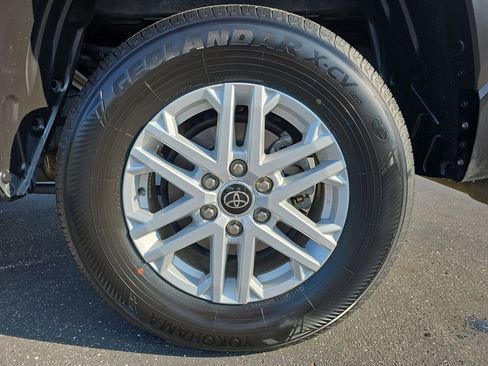 Used 2023 Toyota Tundra SR5 image 33