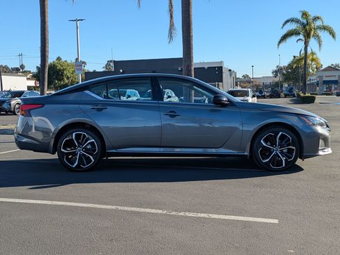 Certified 2024 Nissan Altima 2.5 SR w/ SR Premium Package image 6