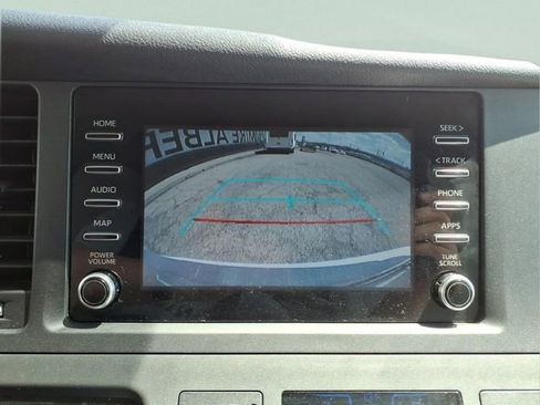 Used 2020 Toyota Sienna L FWD image 19