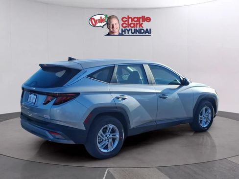 Used 2026 Hyundai Tucson SE FWD image 5