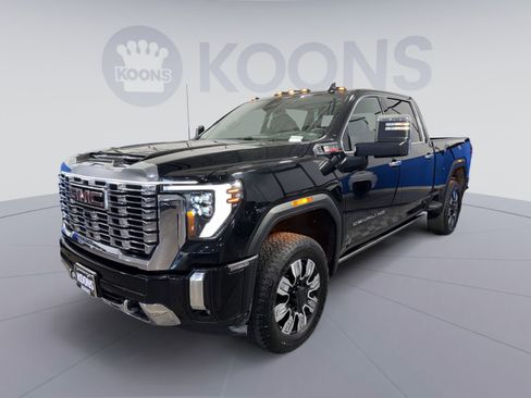 Used 2024 GMC Sierra 2500 Denali w/ Denali Reserve Package AWD/4WD image 1