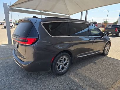 Used 2023 Chrysler Pacifica Limited