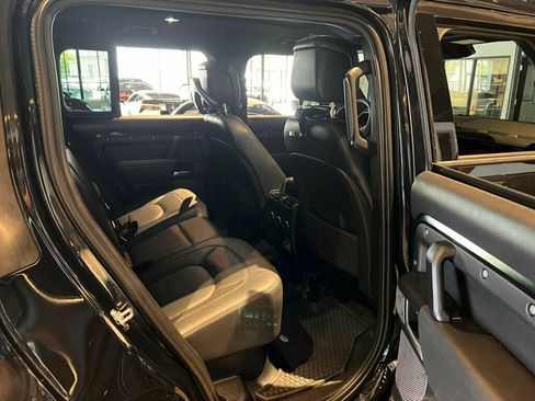 Used 2023 Land Rover Defender 110 V8 AWD/4WD image 28