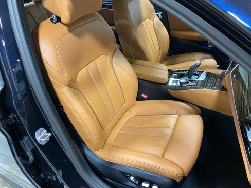 Certified 2023 BMW M550i xDrive w/ Executive Package image 12