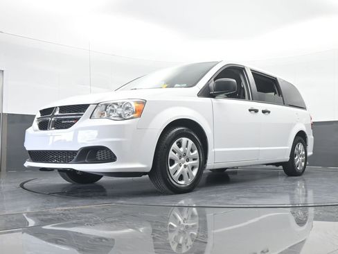 Used 2020 Dodge Grand Caravan SE image 45