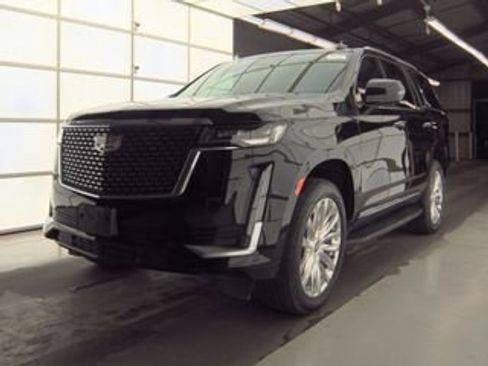 Used 2024 Cadillac Escalade Premium Luxury w/ Performance Package image 1