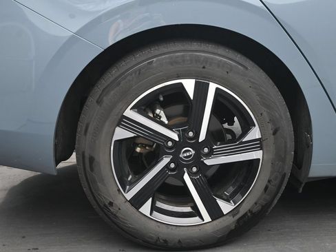 Used 2024 Nissan Sentra SV FWD image 13