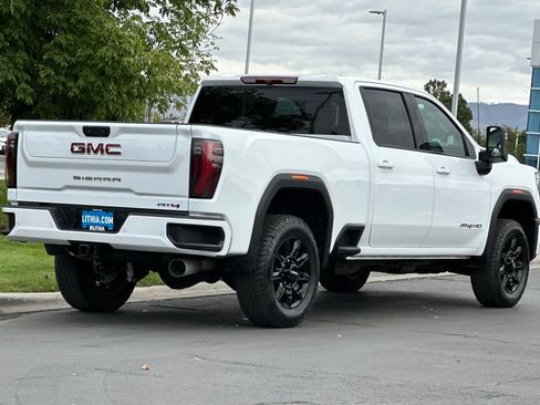 Used 2025 GMC Sierra 2500 AT4 AWD/4WD image 2