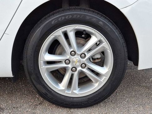 Certified 2017 Chevrolet Cruze LT image 35