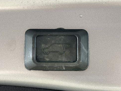 Used 2020 Toyota RAV4 Limited image 30