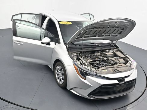 Used 2023 Toyota Corolla LE FWD image 39